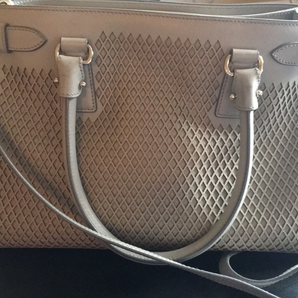Ferragamo grey purse with strap - Picture 4 of 6